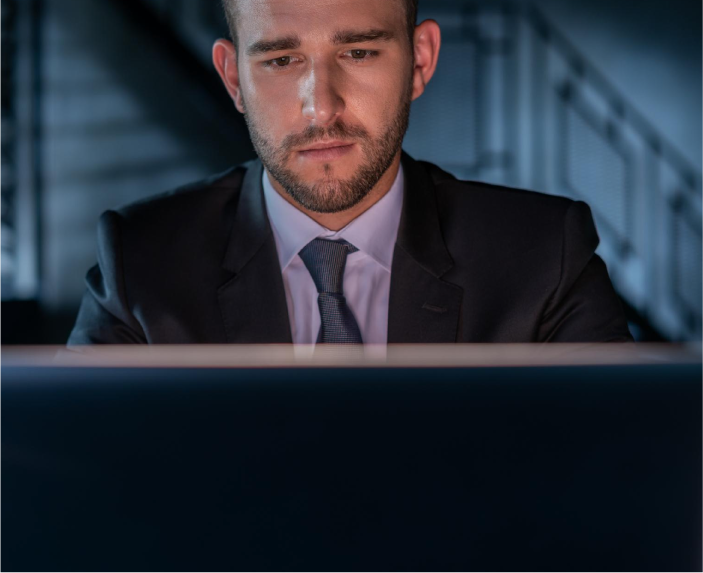 Meet Law visuel suivi activités chats professionnels droits employeur Suivi des activités sur les chats professionnels (Slack, Teams...) : quels sont les droits de l’employeur ?